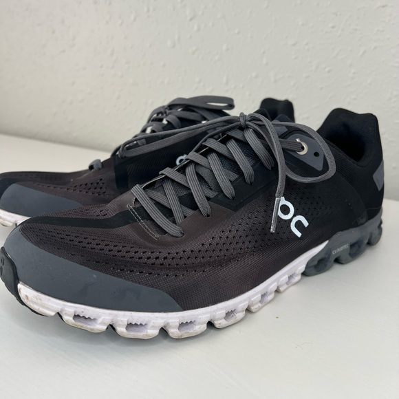 On Running Black and Gray Sneakers - Picture 2 of 6